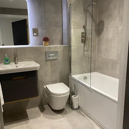 Icona - Brand New City Centre Apartamento *